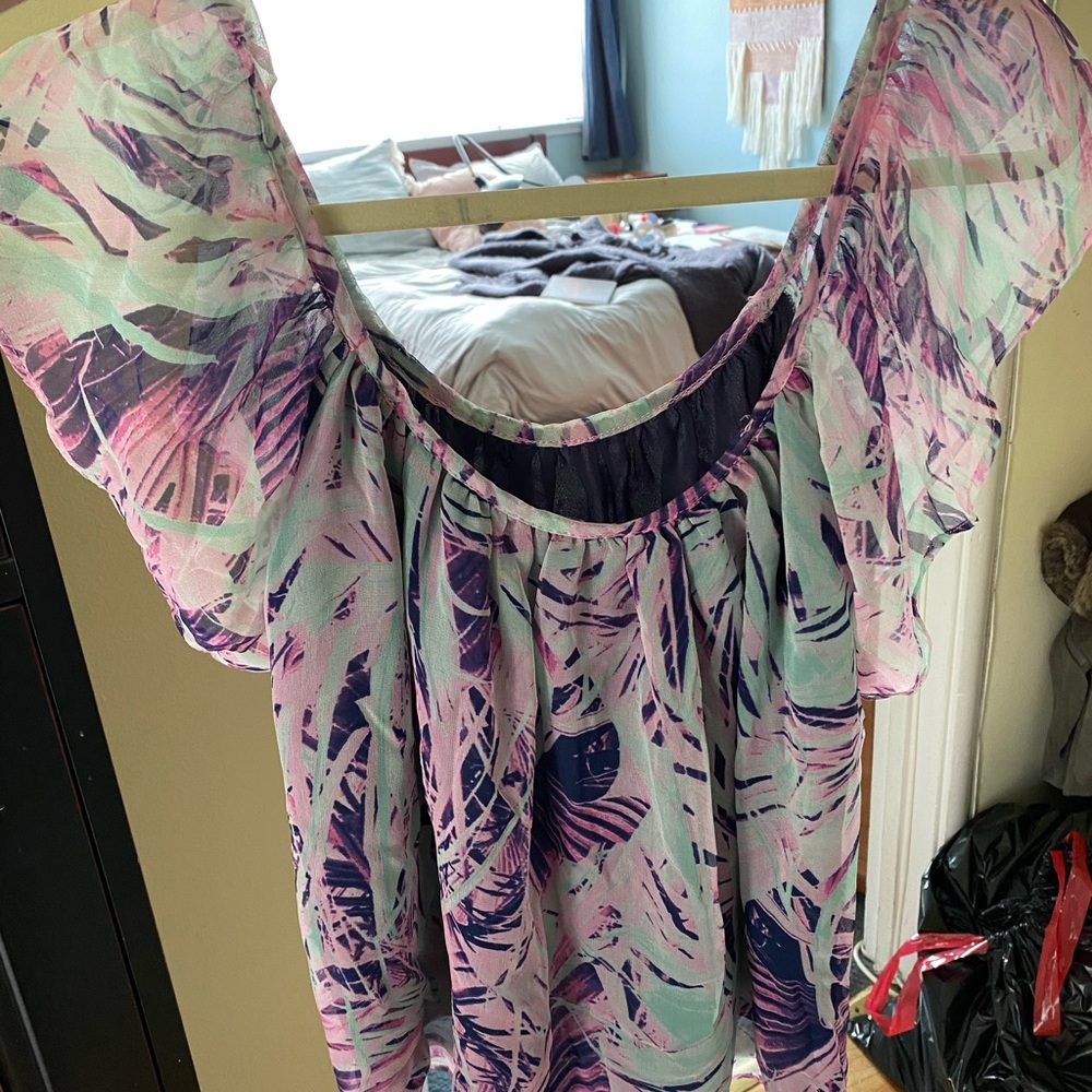 Chloe Oliver - Cute Flowy Top! Shopbop Brand!